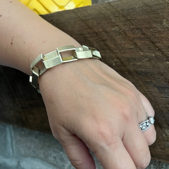 Lia Sophia Necklace & Bracelet Set - Picture 6 of 6